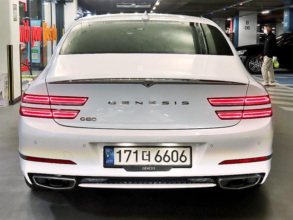 Genesis G80 - Vista 5