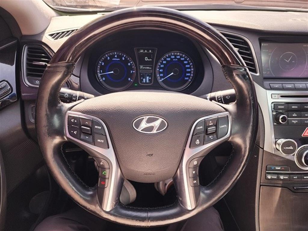 HYUNDAI Grandeur - Vista 9