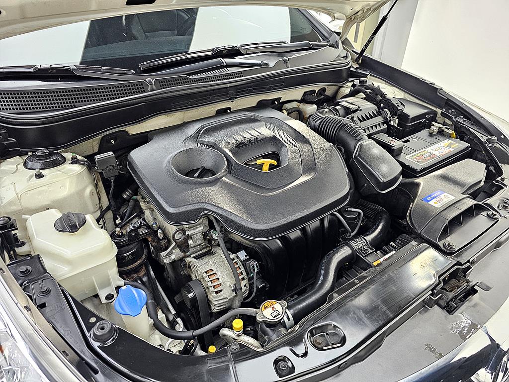 HYUNDAI Sonata - Vista 6