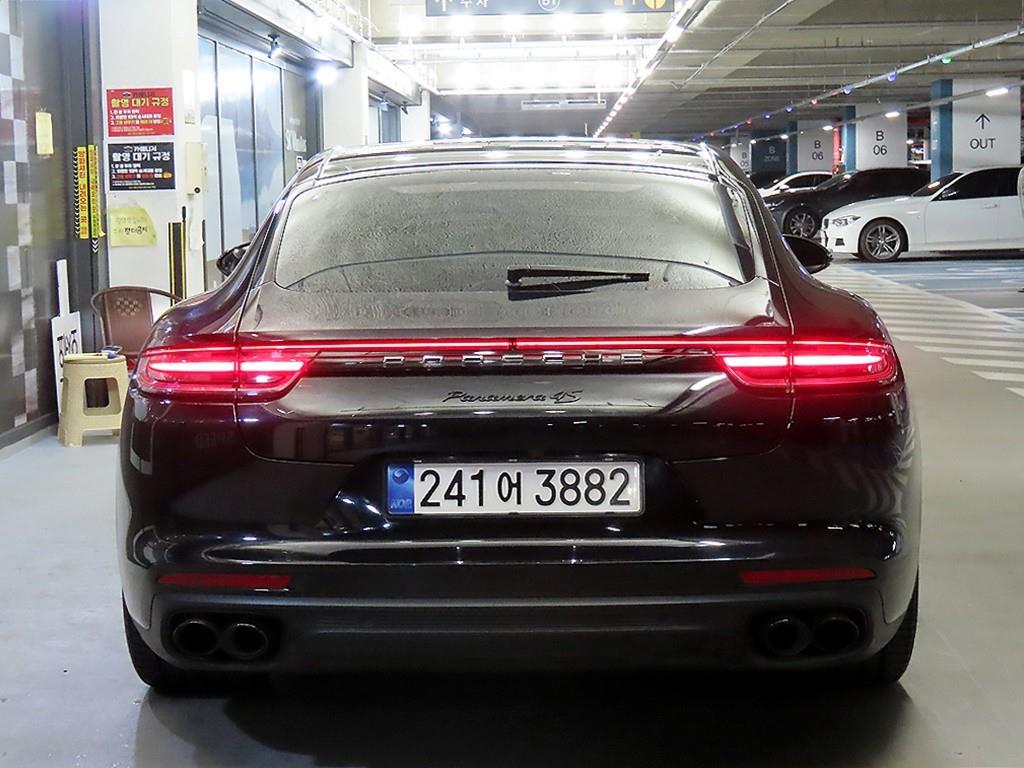Porsche Panamera - Vista 5