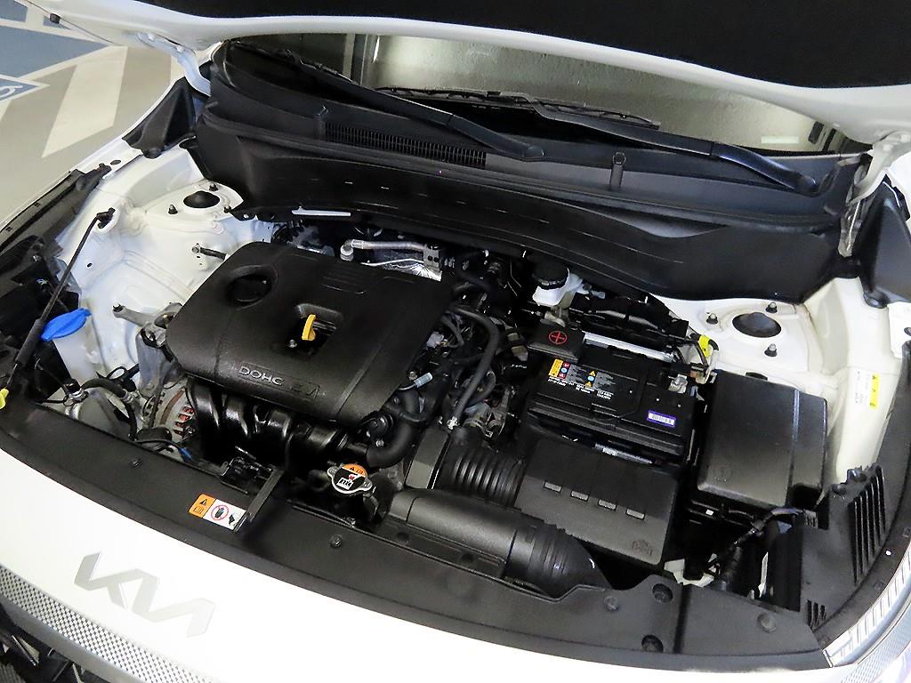 KIA Seltos 2024 Blanco - Importación desde Corea - HF Imports Iquique - Foto 16