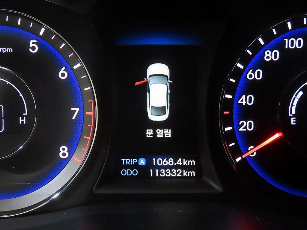 HYUNDAI i40 - Vista 9
