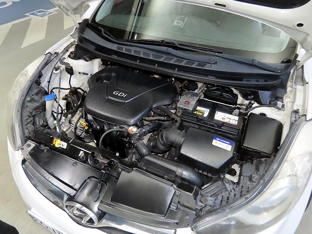 HYUNDAI Avante 2012 Blanco - Importación desde Corea - HF Imports Iquique - Foto 18