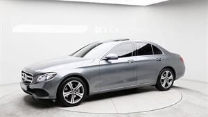 Mercedes Benz E class - Vista 8