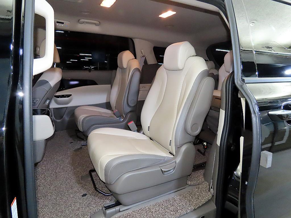 KIA Carnival - Vista 7