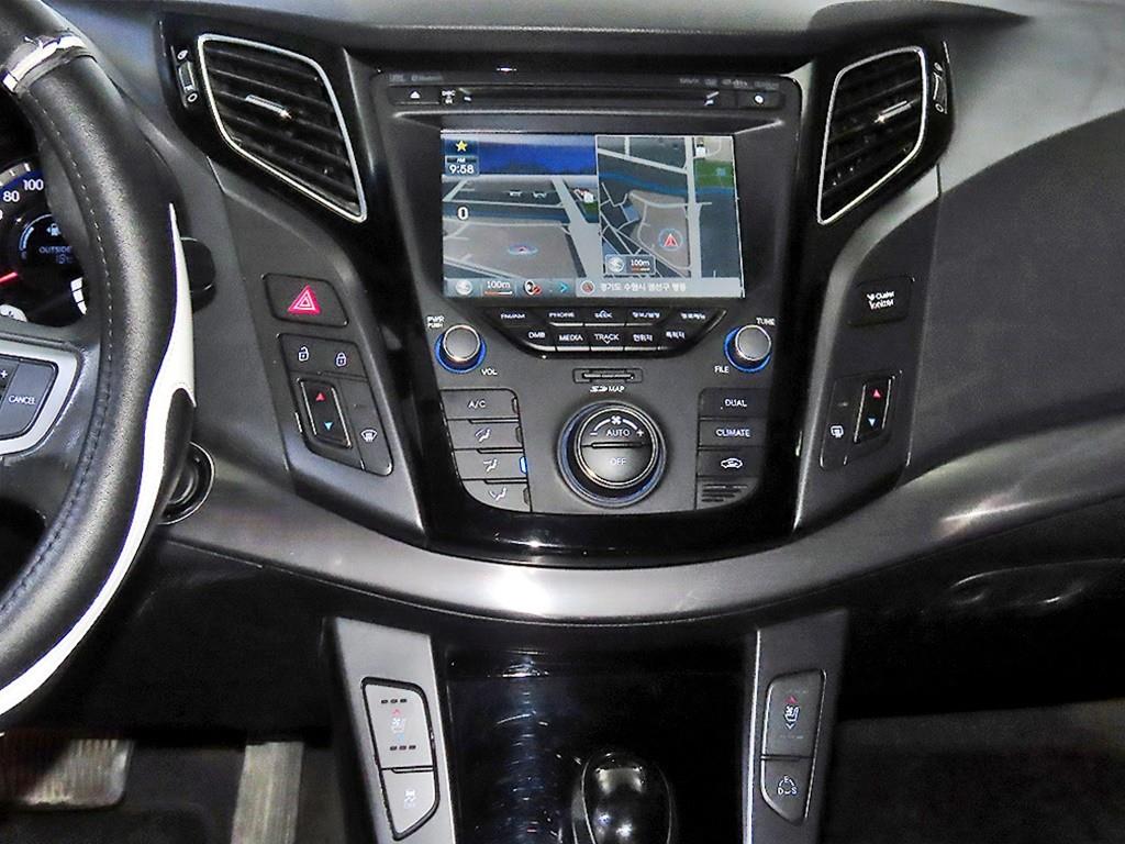 HYUNDAI i40 - Vista 11
