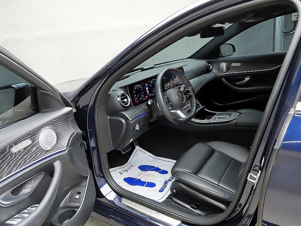 Mercedes Benz E class - Vista 5