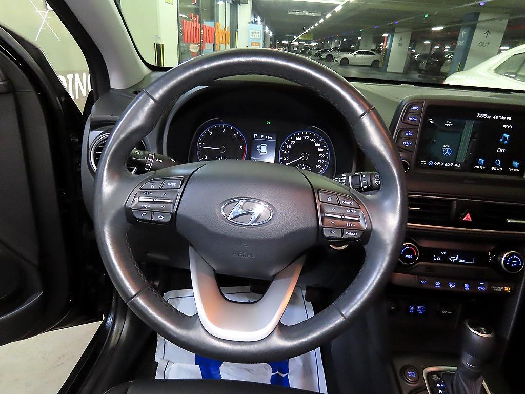 HYUNDAI Kona - Vista 8