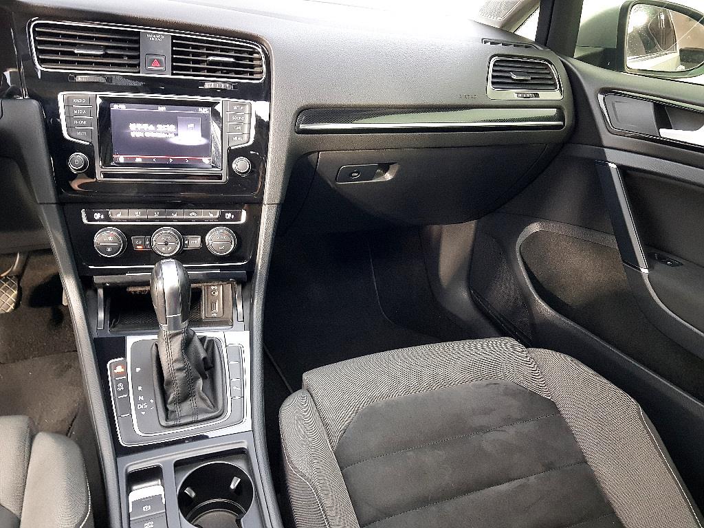 Volkswagen Golf - Vista 10