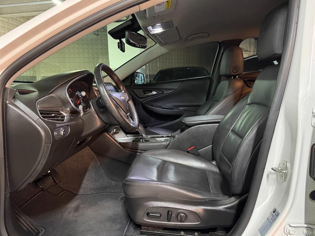 Chevrolet Malibu - Vista 6