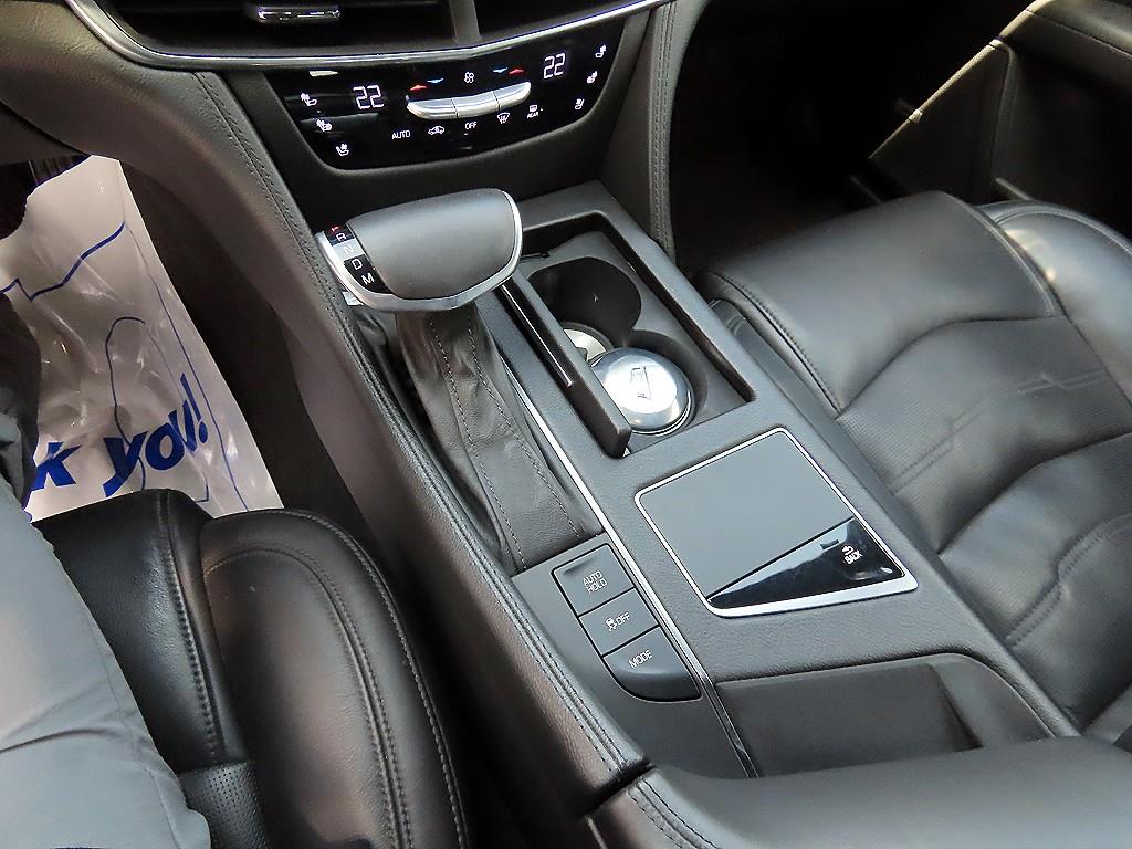 Cadillac CT6 - Vista 9