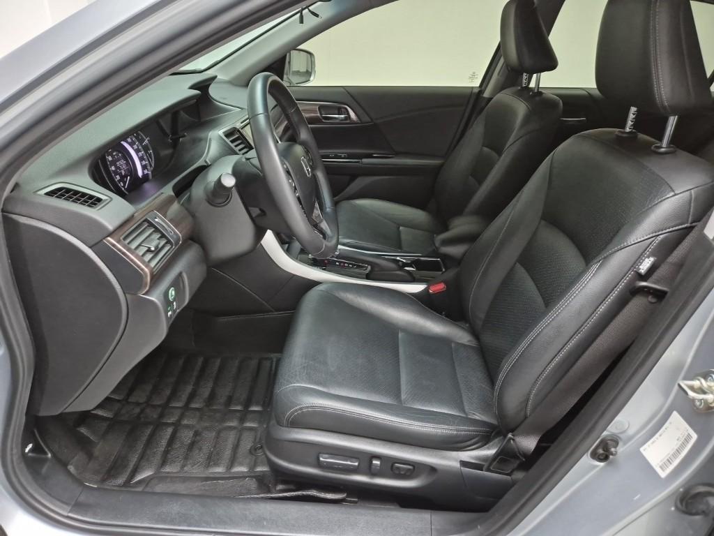 Honda Accord - Vista 11