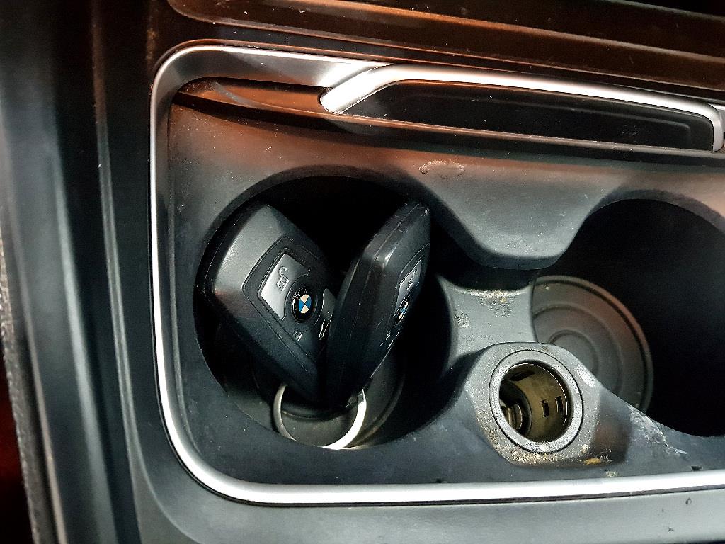 BMW 3 series 2018 Negro - Importación desde Corea - HF Imports Iquique - Foto 13