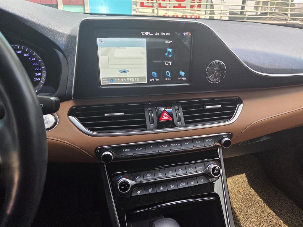 HYUNDAI Grandeur - Vista 8