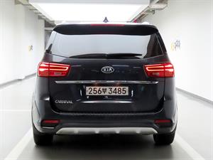 KIA Carnival - Vista 6
