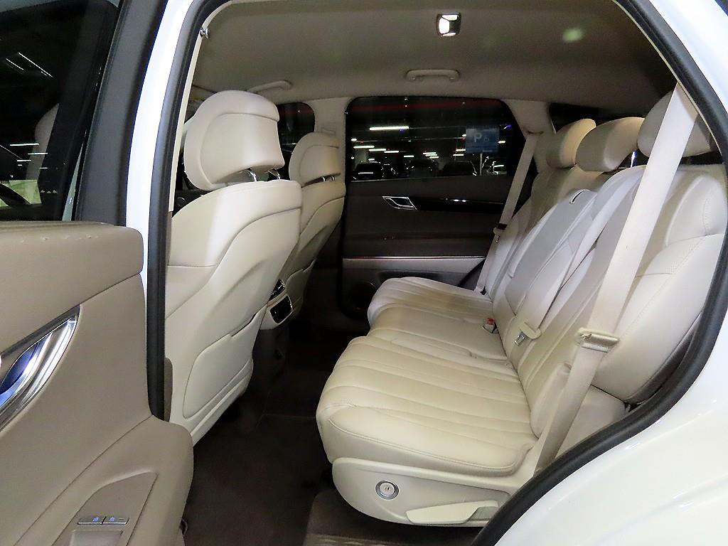 Genesis GV80 - Vista 7