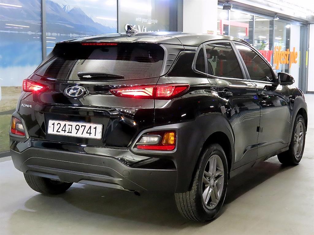 HYUNDAI Kona - Vista 4