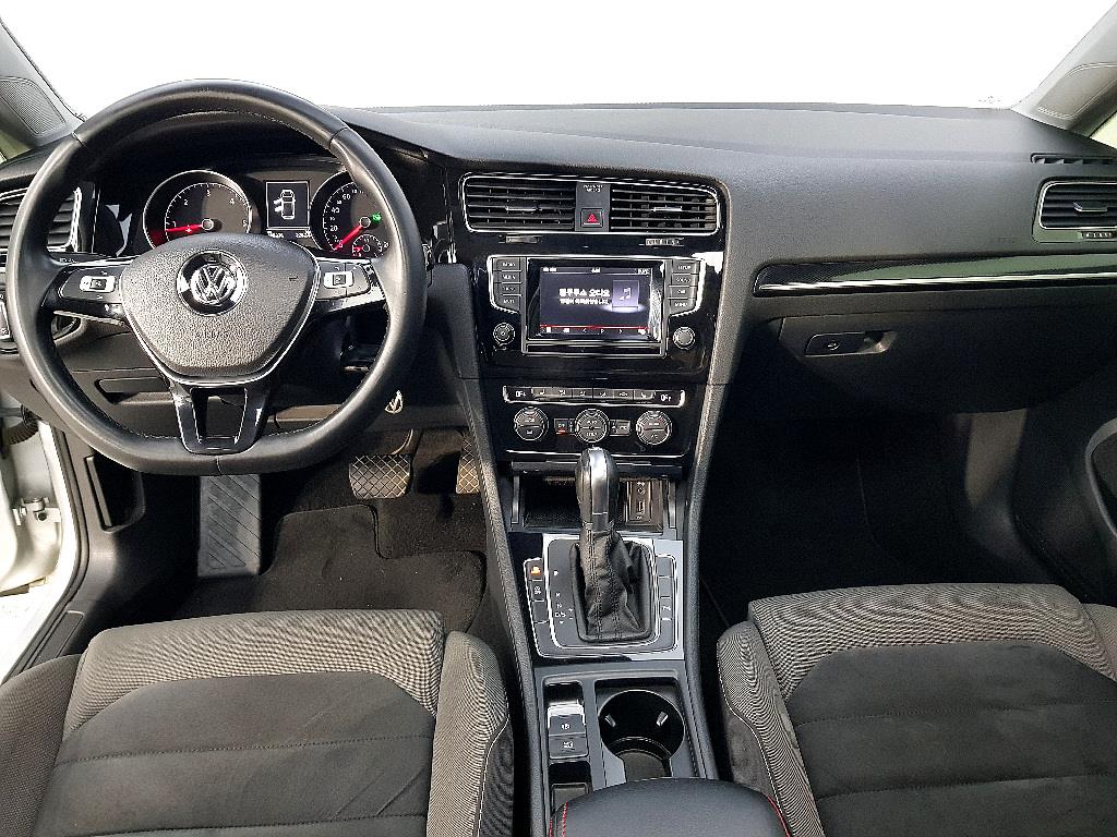 Volkswagen Golf - Vista 5