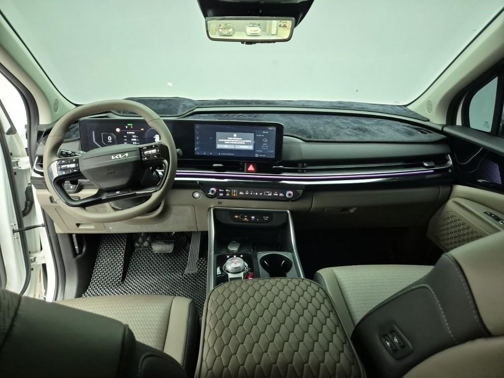 KIA Carnival - Vista 6