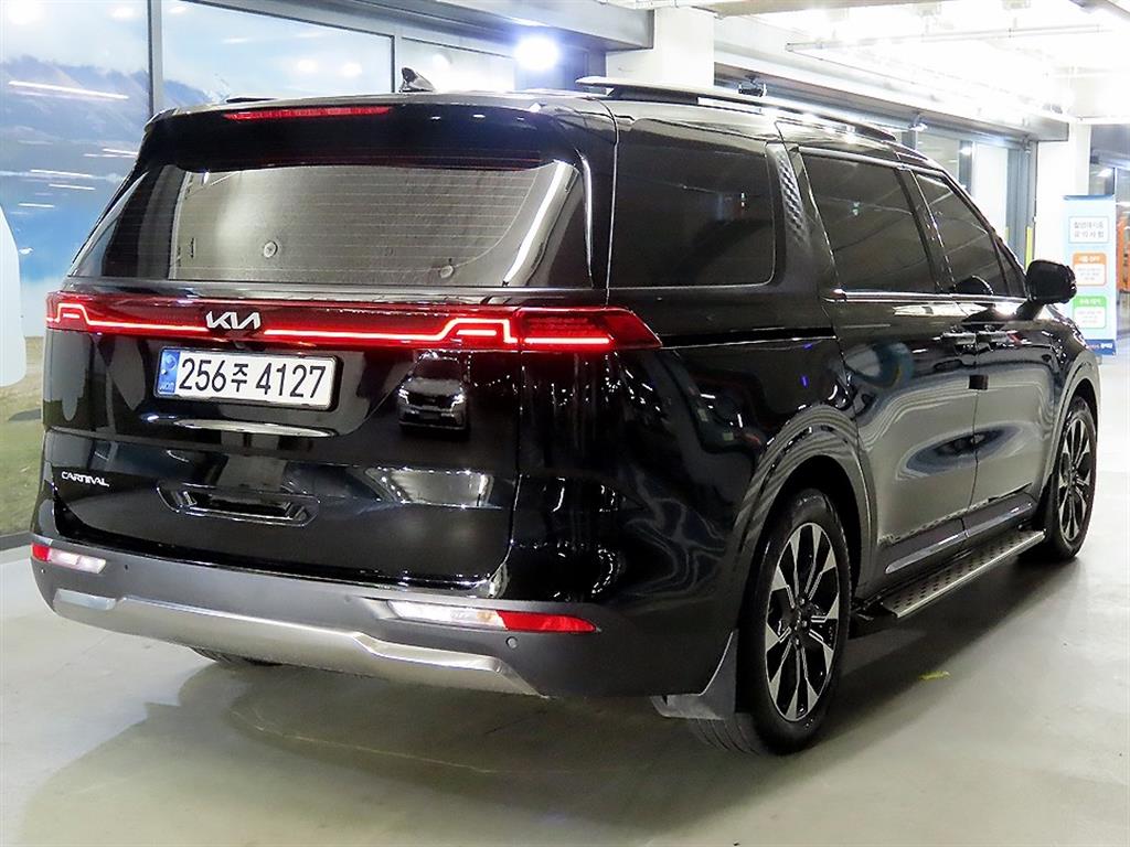 KIA Carnival - Vista 4