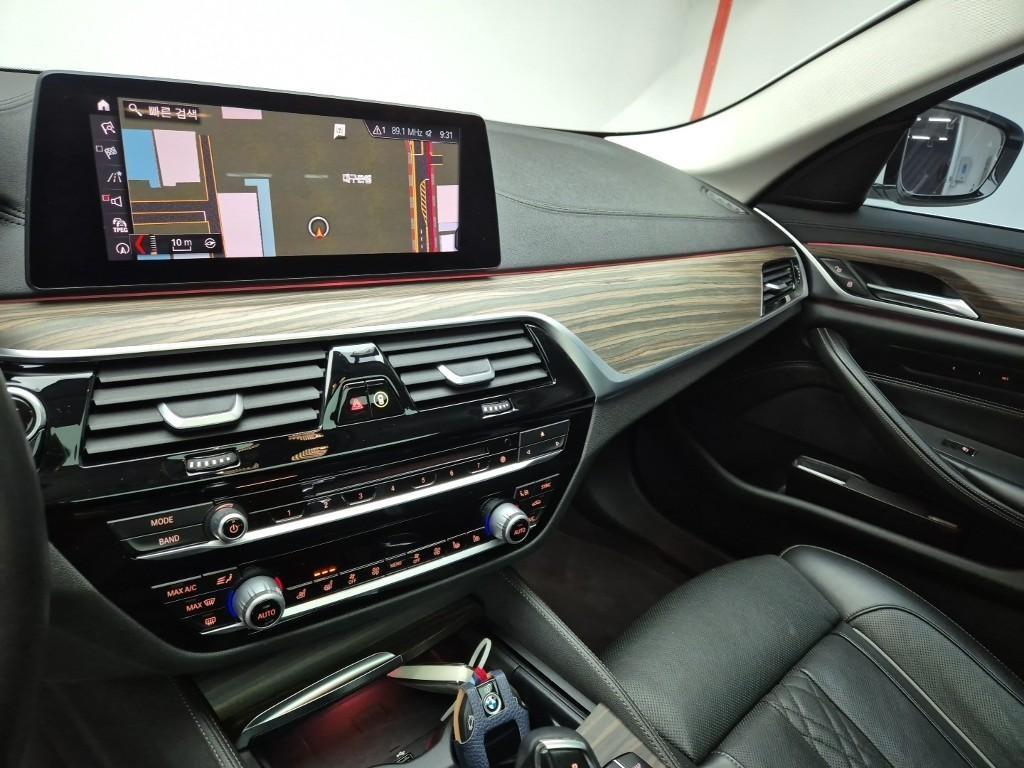 BMW 5 Series - Vista 10