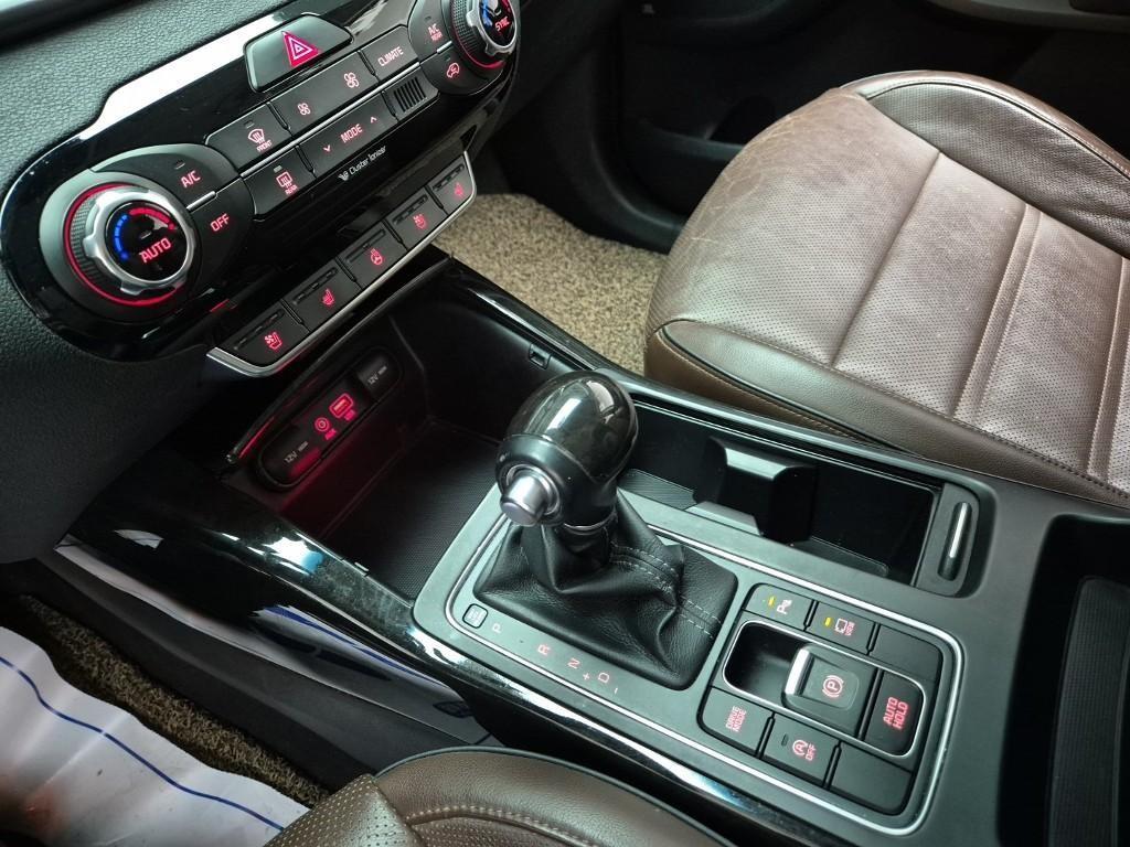 KIA Sorento - Vista 8