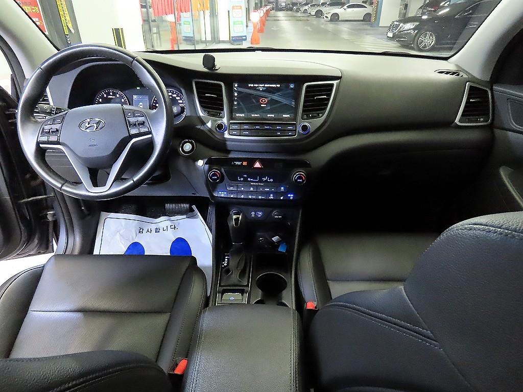 HYUNDAI Tucson - Vista 10