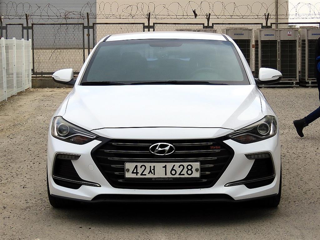 HYUNDAI Avante 2017 Blanco - Importación desde Corea - HF Imports Iquique - Foto 1