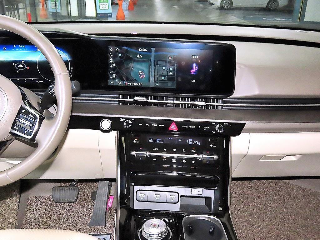 KIA Carnival - Vista 11