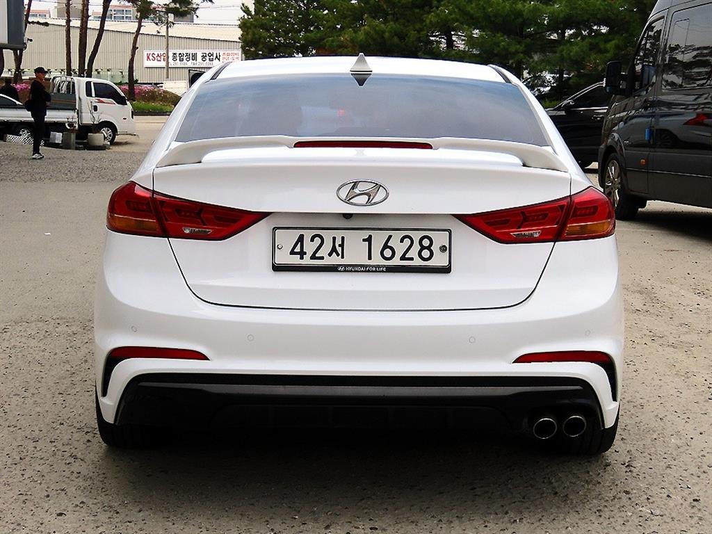 HYUNDAI Avante - Vista 4