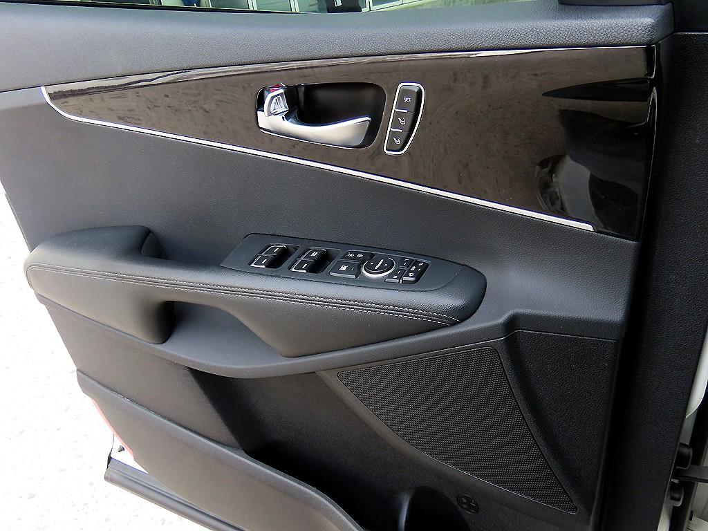 KIA Sorento - Vista 11