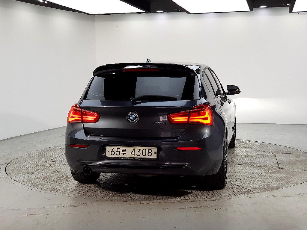 BMW 1 series - Vista 3