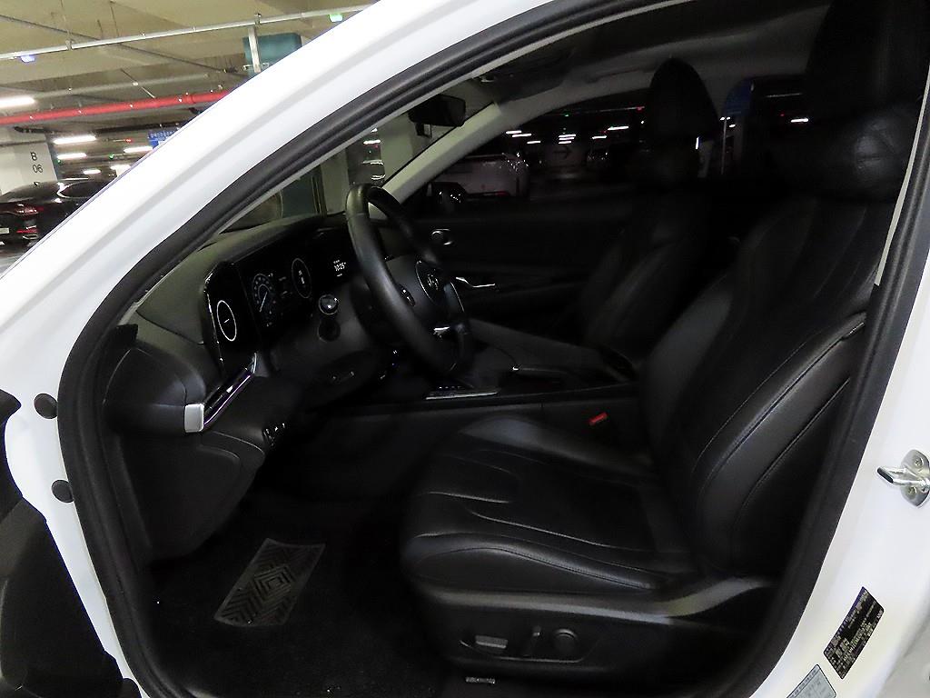 HYUNDAI Avante - Vista 6