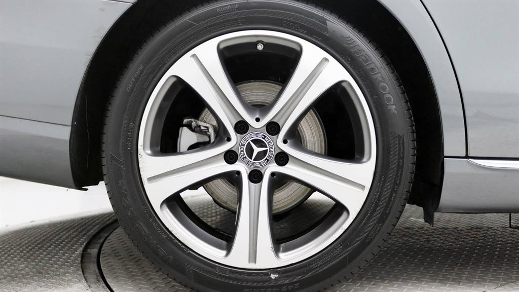 Mercedes Benz E class 2019 Gris - Importación desde Corea - HF Imports Iquique - Foto 8