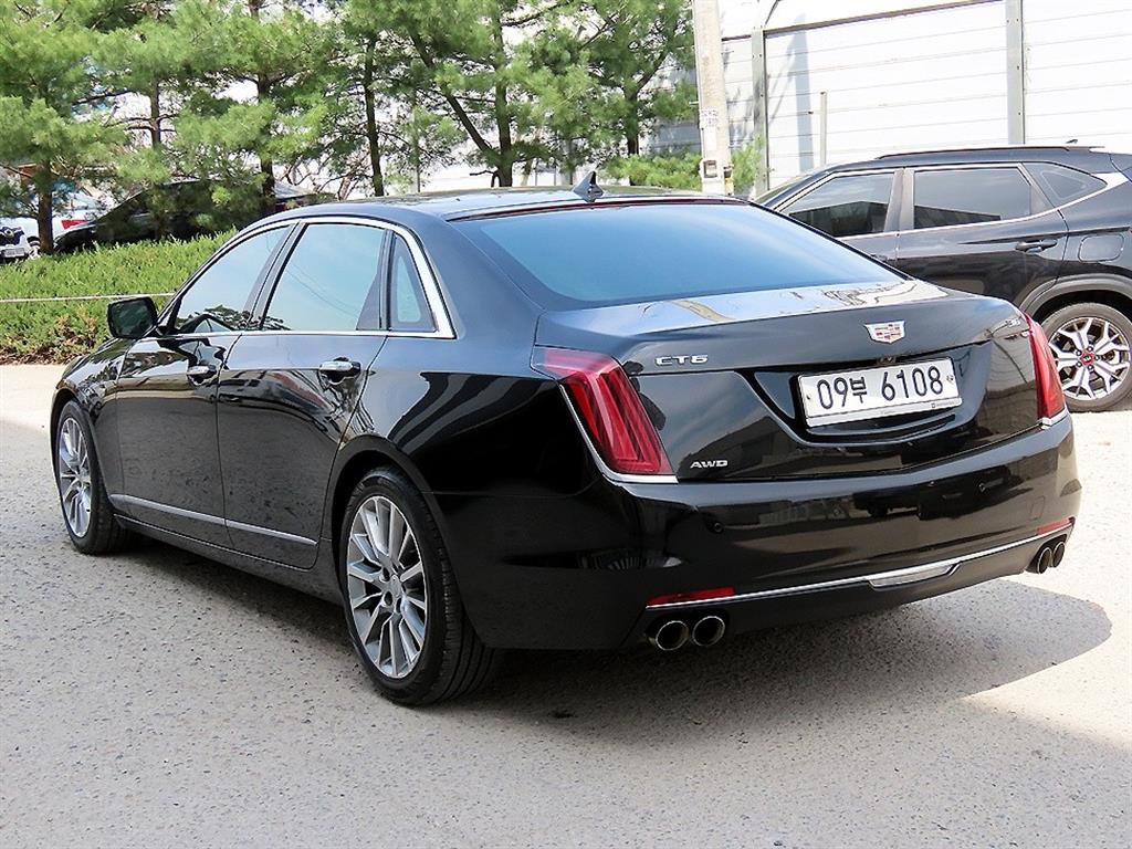 Cadillac CT6 - Vista 3