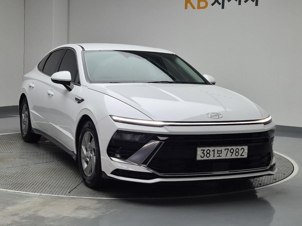 HYUNDAI Sonata - Vista 4