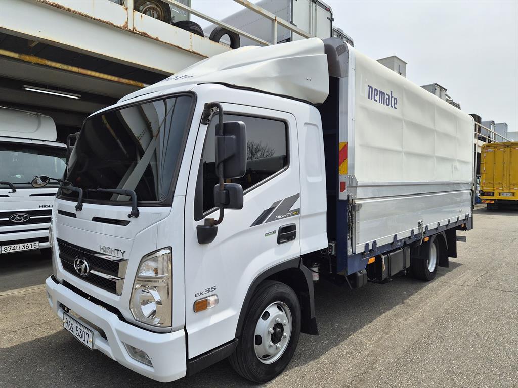 medium and large cargo truck - Vista 2