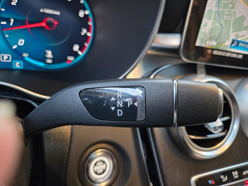 Mercedes Benz GLC Class - Vista 11