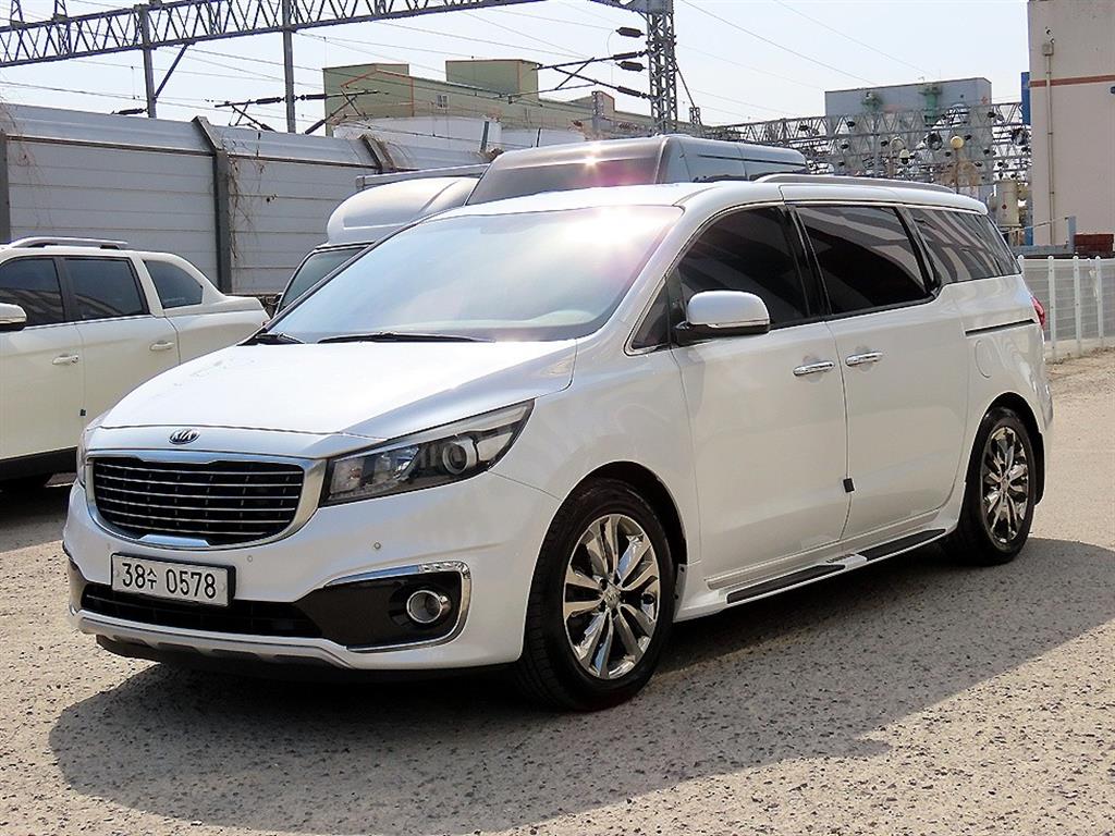 KIA Carnival - Vista 2