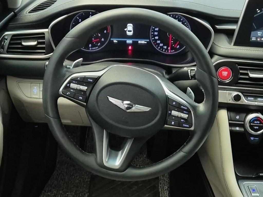 Genesis G70 - Vista 9