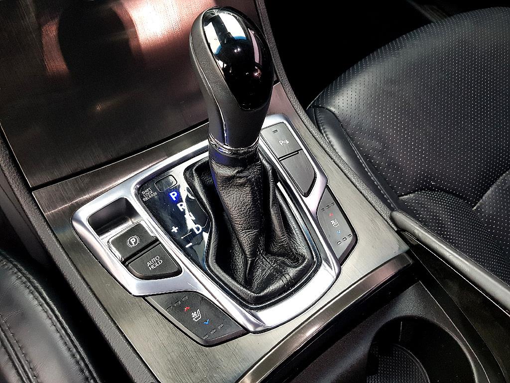 HYUNDAI Grandeur - Vista 12