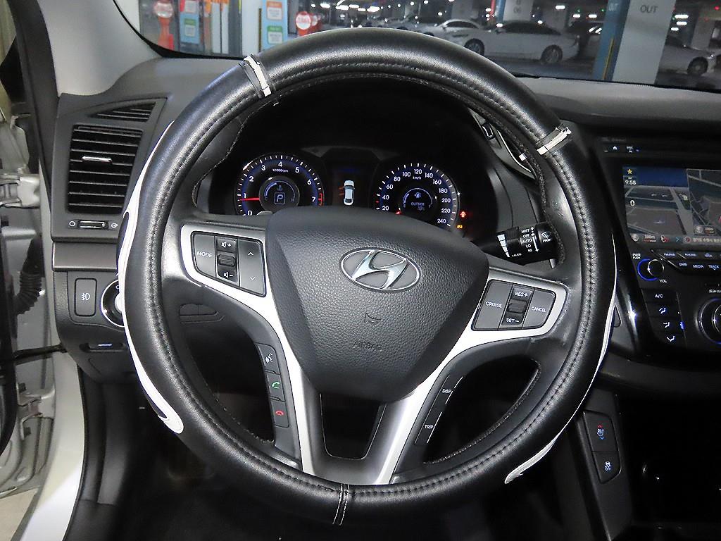 HYUNDAI i40 - Vista 8