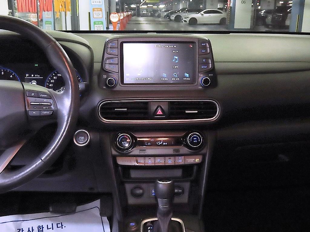HYUNDAI Kona - Vista 11
