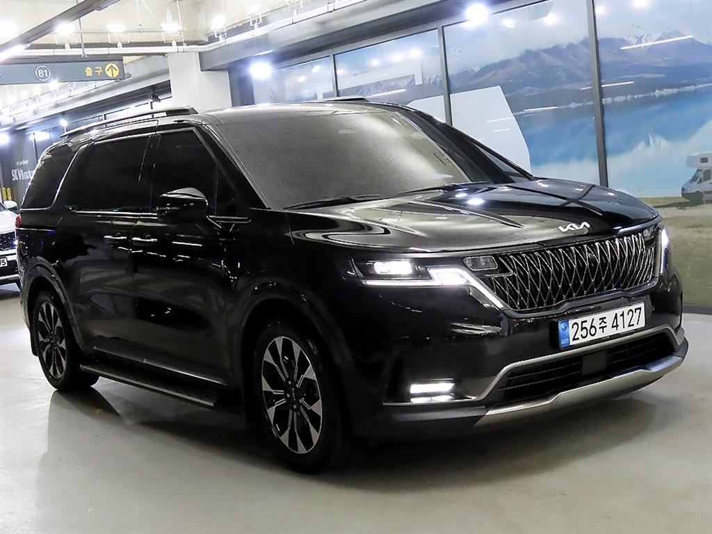 KIA Carnival 2023 Negro - Importación desde Corea - HF Imports Iquique - Foto 1