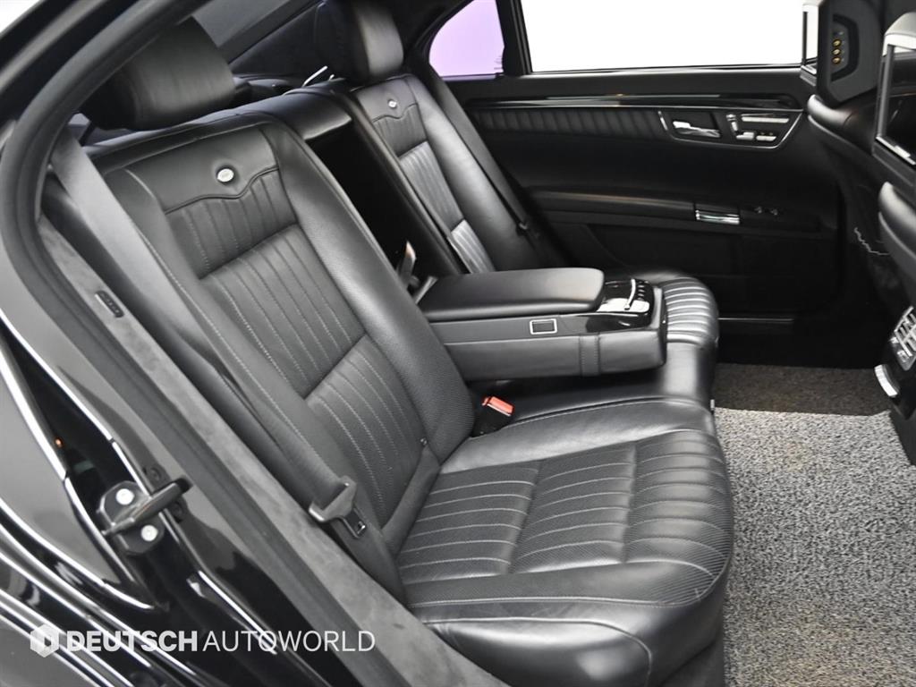 Mercedes Benz S Class - Vista 12