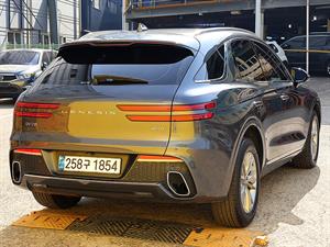 Genesis GV70 - Vista 8