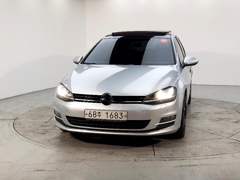 Volkswagen Golf - Vista 2