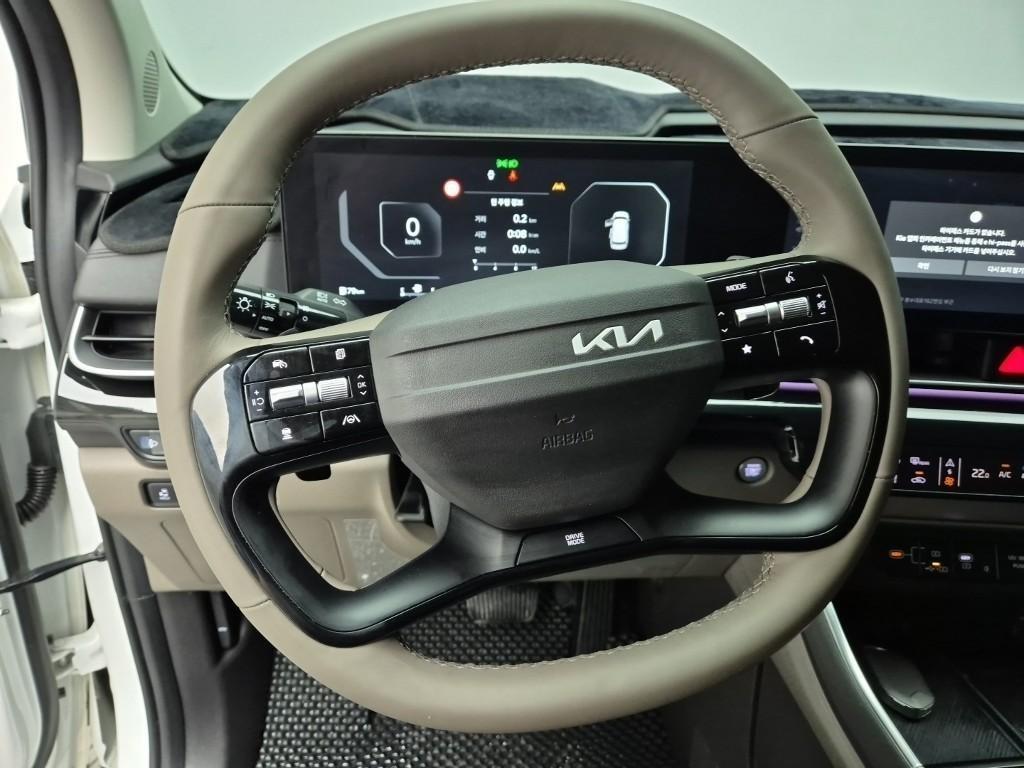 KIA Carnival - Vista 5