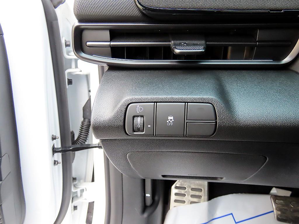 HYUNDAI Avante - Vista 12