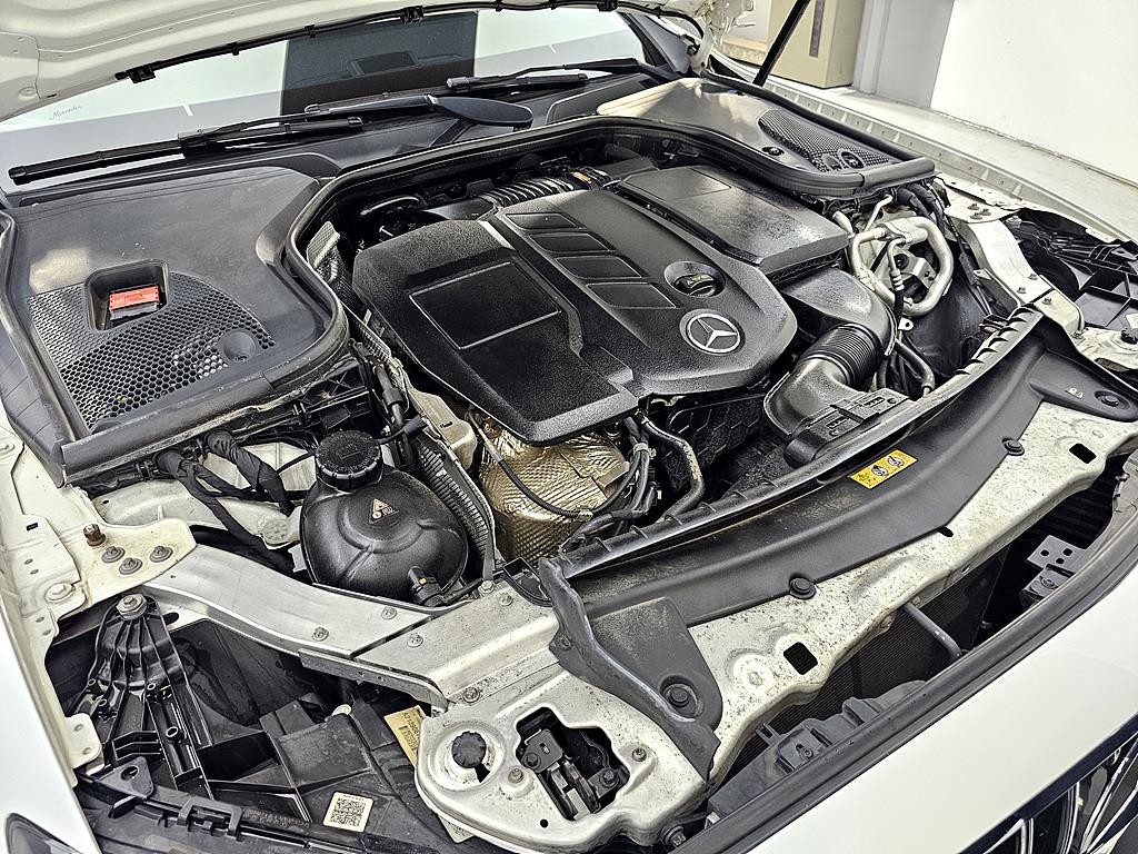 Mercedes Benz E class - Vista 6